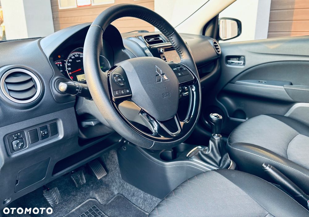 Mitsubishi Space Star - 13