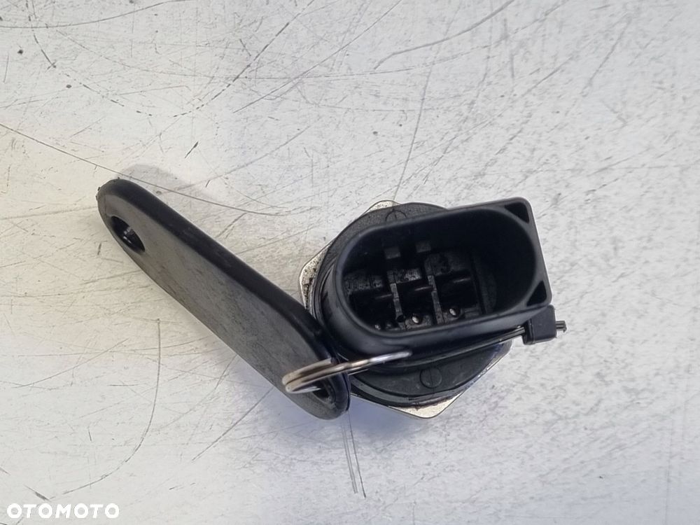 CZUJNIK PALIWA zawór BMW E87 E90 E60 X3 2.0 D N47 0281002988 - 2