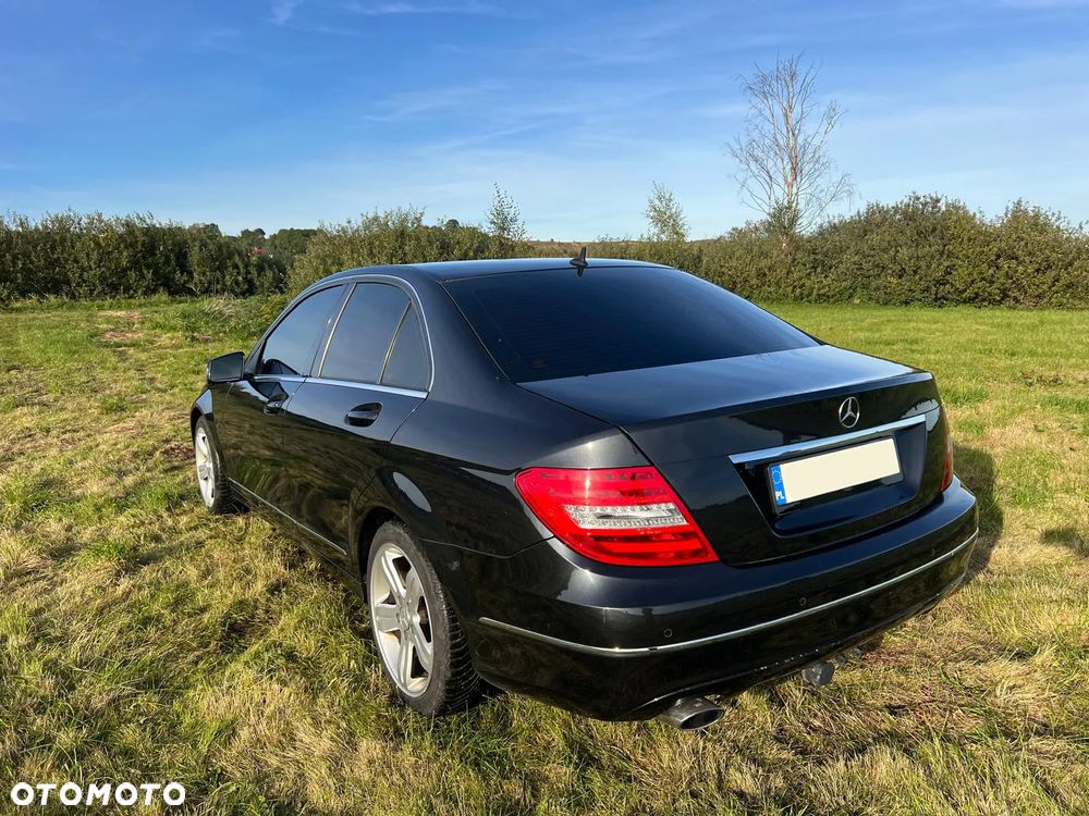 Mercedes-Benz Klasa C 250 CGI BlueEff Avantgarde - 10