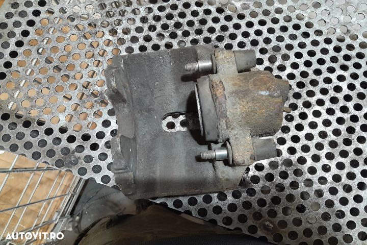 Etrier fata stanga Volkswagen VW Passat B6 [2005 - 2010] Sedan 4-usi - 3