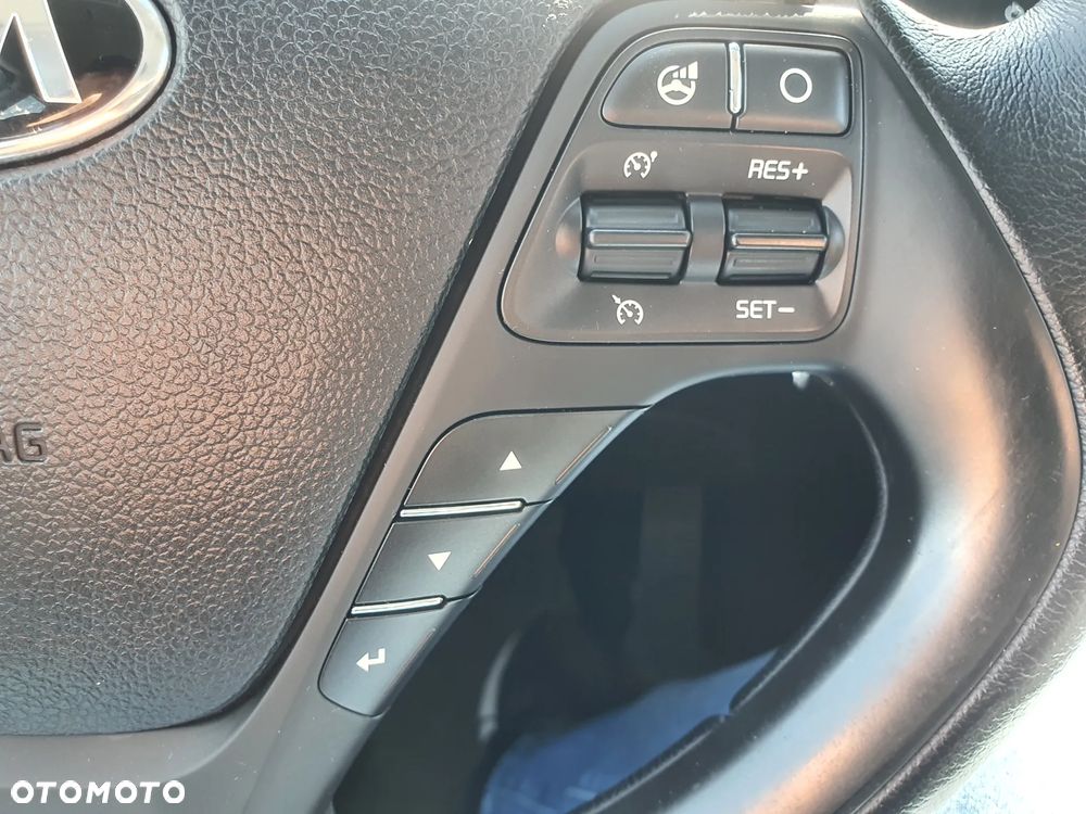 Kia Ceed 1.4 CVVT Dream-Team Edition - 18