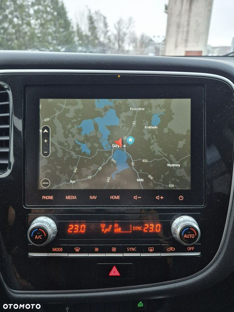 Mitsubishi Outlander - 17