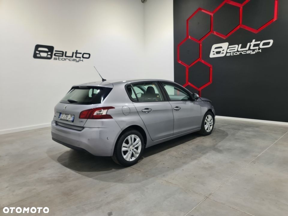 Peugeot 308 - 1