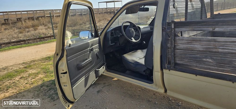 Toyota Hilux - 9