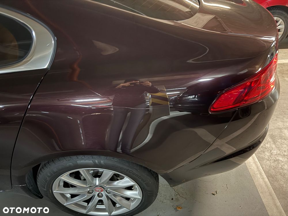 Jaguar XF 2.2 D Luxury - 4