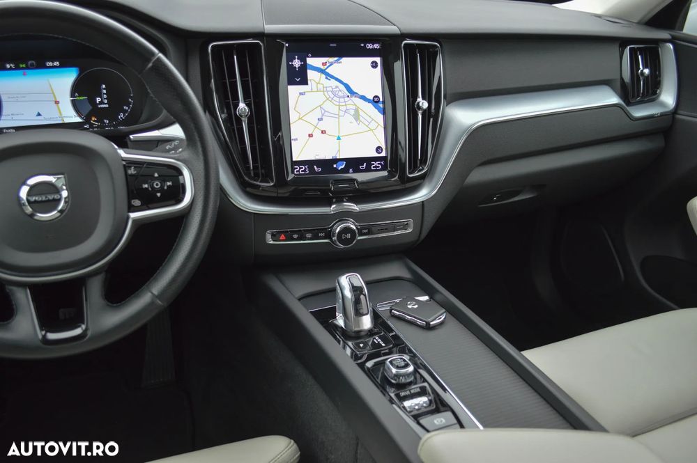 Volvo XC 60 T8 Twin Engine AWD Geartronic Inscription - 39