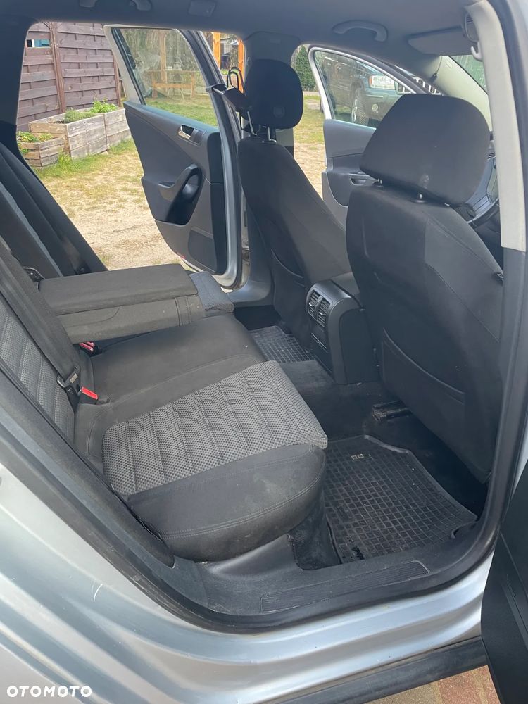 Volkswagen Passat 2.0 TDI Comfortline - 13