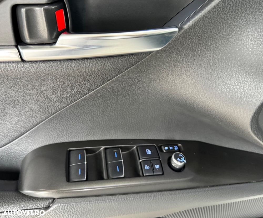 Toyota Camry 2.5 Hybrid Dynamic - 17