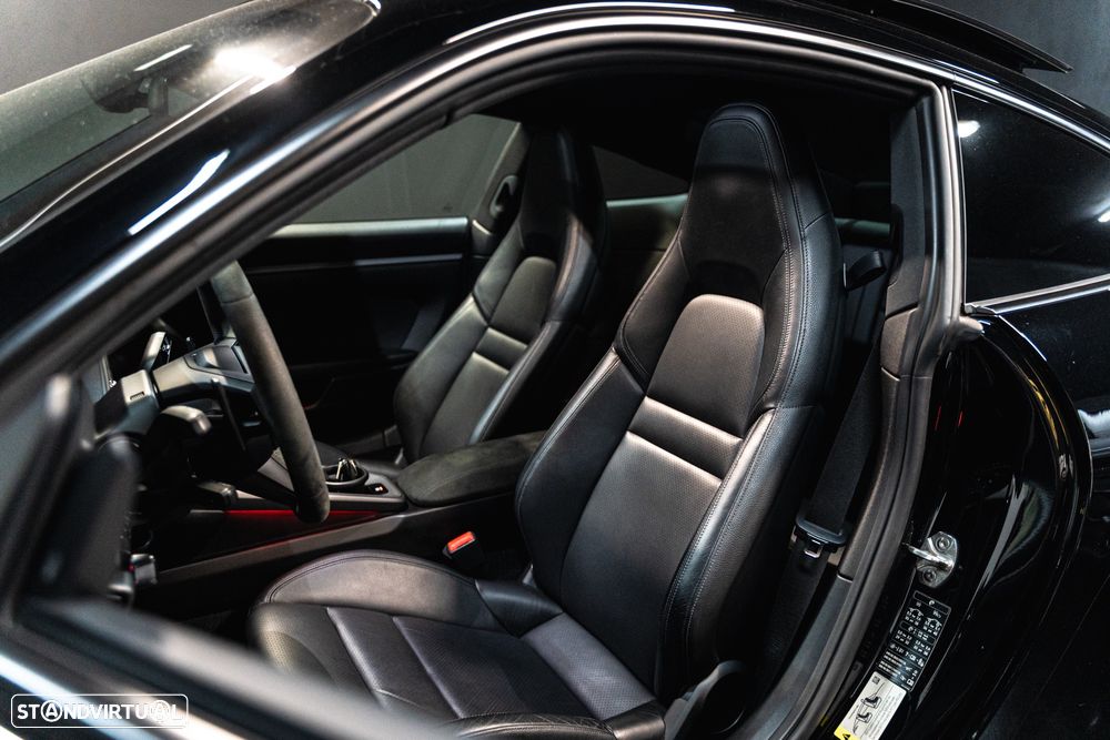 Porsche 911 (992) Carrera 4 PDK - 10