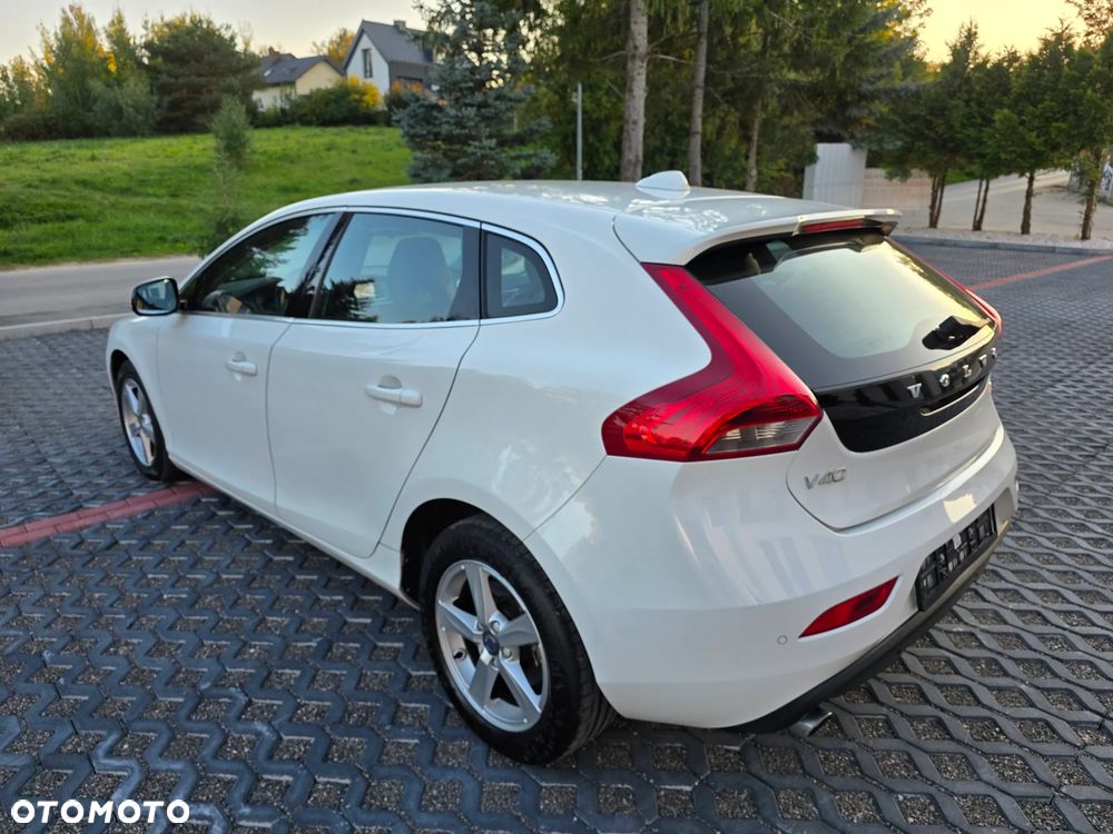 Volvo V40 D3 Summum - 32