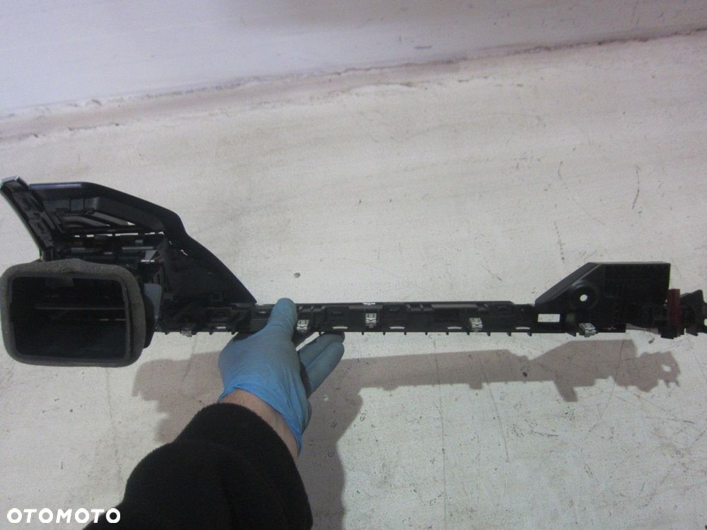 BMW X3 G01 X4 G02 KRATKA NAWIEWU NAWIEW STRONA PASAŻERA 64229384395 9384395 - 8