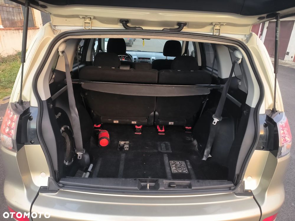 Mitsubishi Outlander 2.0 DID Intense - 4