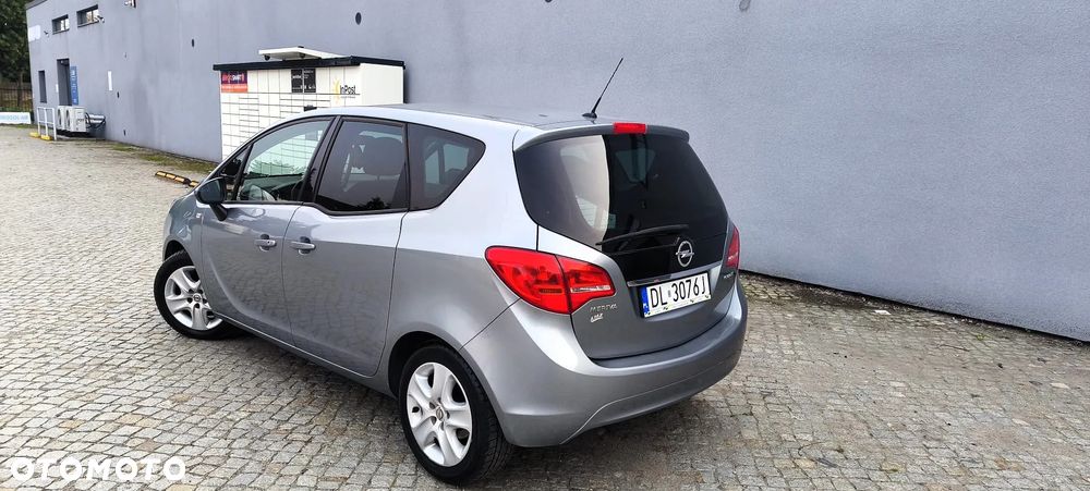 Opel Meriva 2011 photo 4
