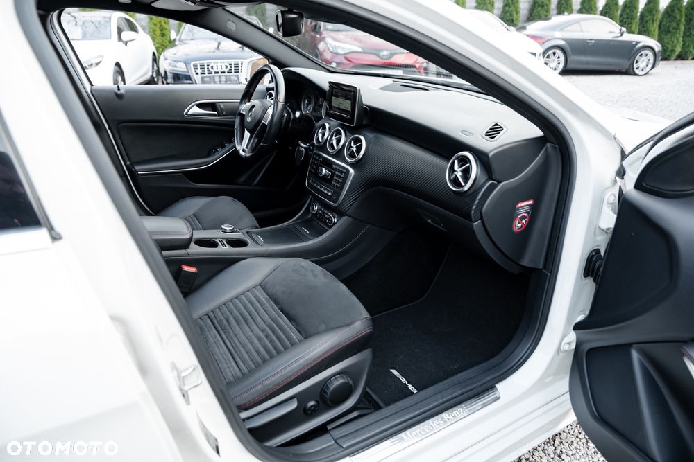 Mercedes-Benz Klasa A 250 4Matic 7G-DCT AMG Line - 21