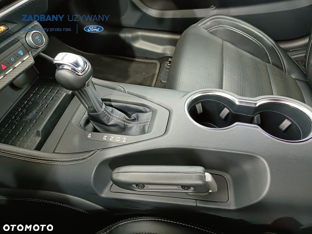 Ford Mustang Fastback 24 - 23