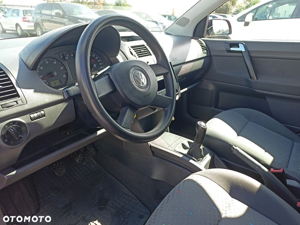 Volkswagen Polo - 7
