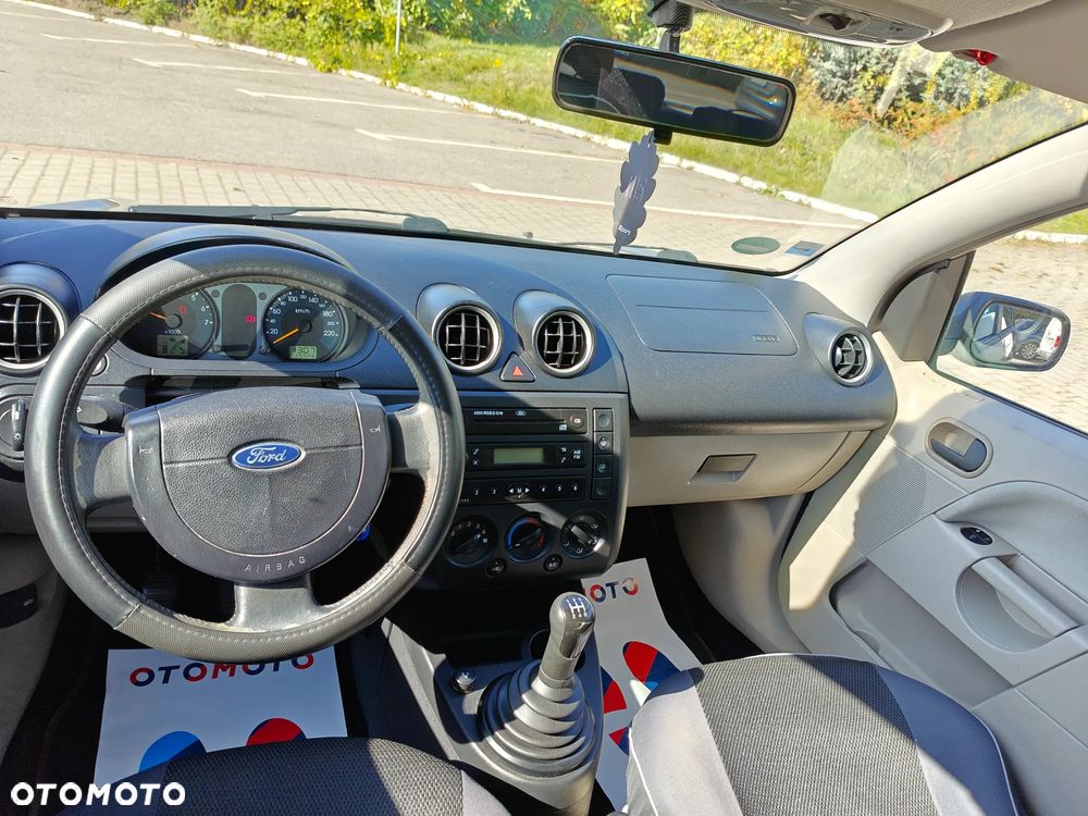 Ford Fiesta 1.3 - 25