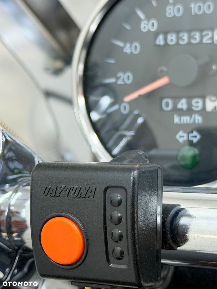 Suzuki Intruder - 19