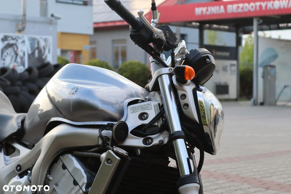 Yamaha FZ6 - 20