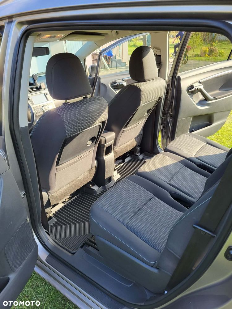 Toyota Verso 2.0 D-4D 5-Sitzer Executive - 19