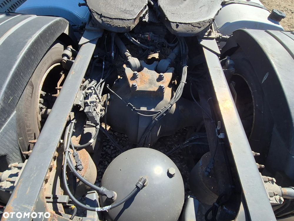 Volvo FH Low deck , mega . - 15