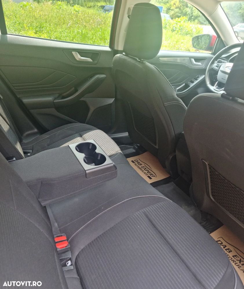 Ford Focus 1.0 EcoBoost Titanium Business - 18