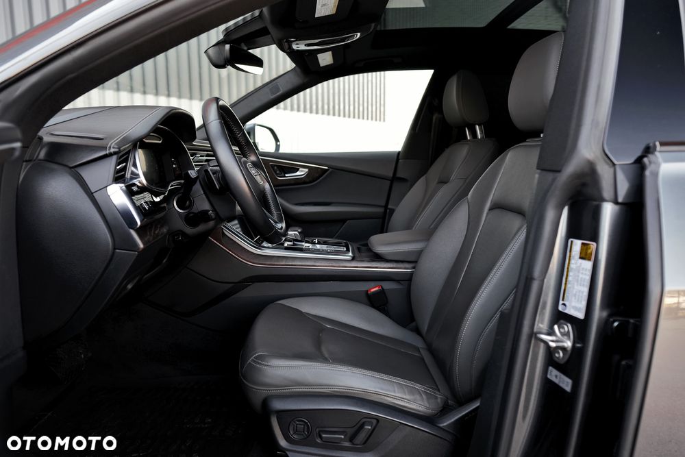 Audi Q8 55 TFSI quattro tiptronic - 33