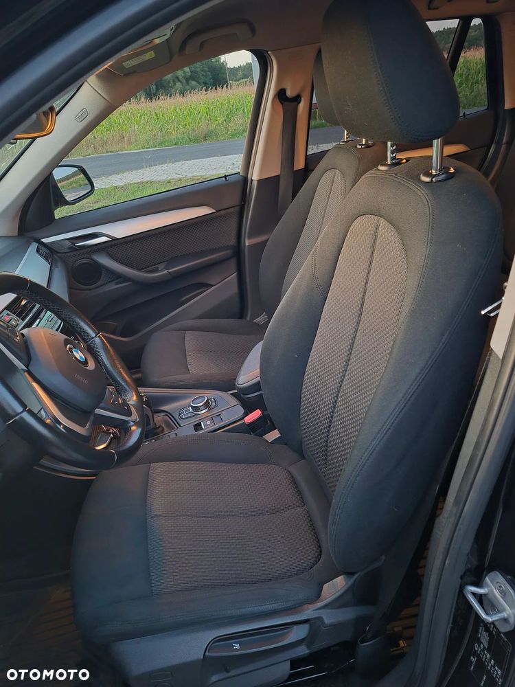 BMW X1 sDrive16d - 33