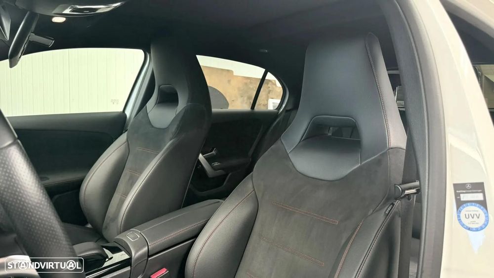 Mercedes-Benz A 250 e AMG Line - 13