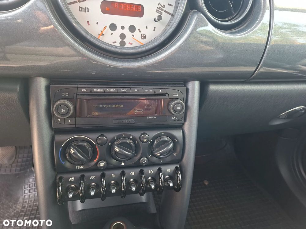 MINI Cooper Standard - 18