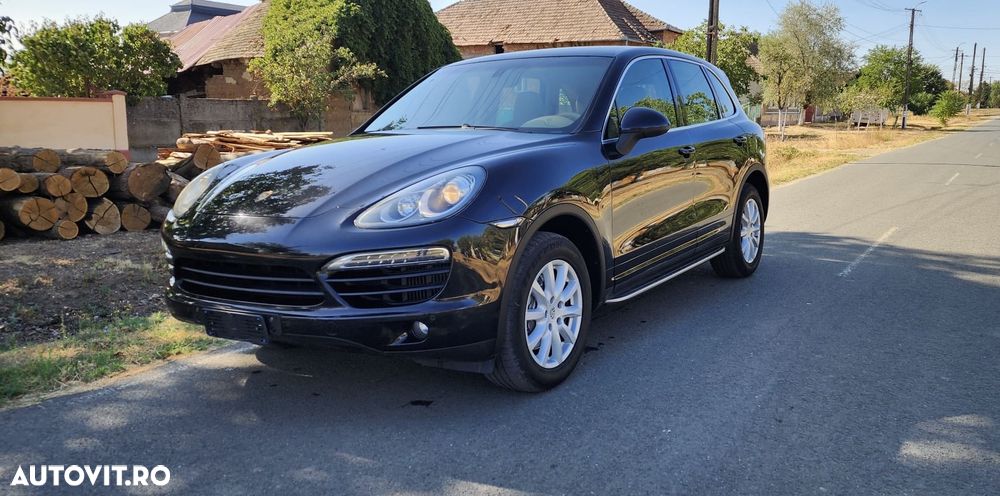 Porsche Cayenne - 1