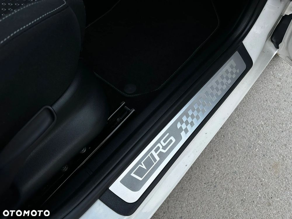 Skoda Fabia 1.4 TSI DSG RS - 16