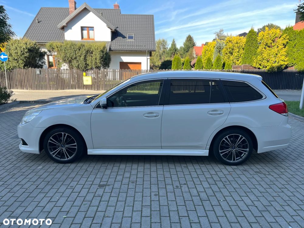 Subaru Legacy Kombi 2.0i Lineartronic Trend - 2