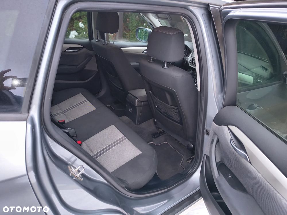 BMW X1 sDrive18i xLine - 11