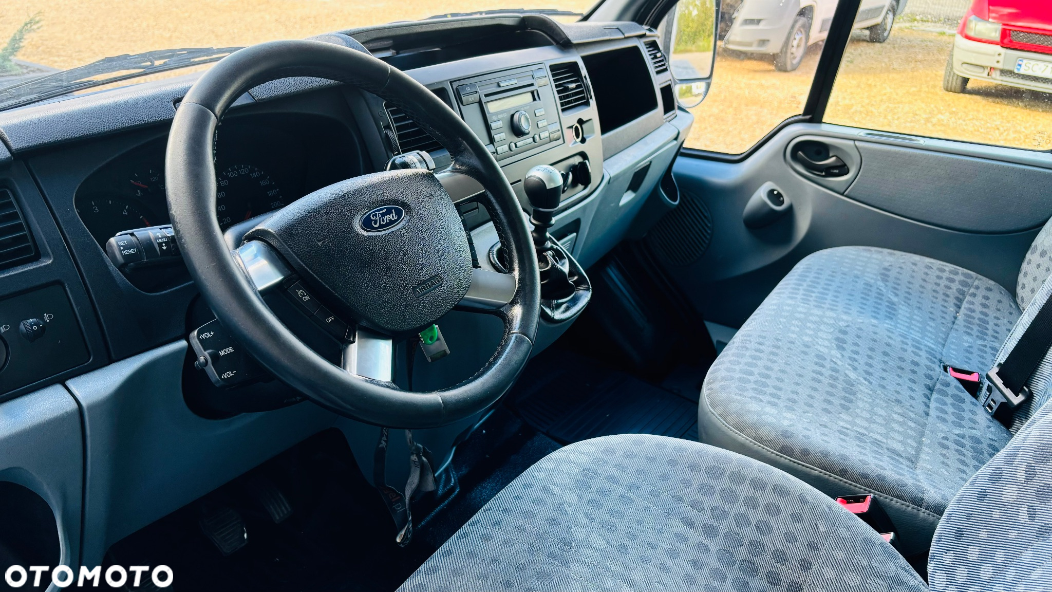 Ford Transit - 9