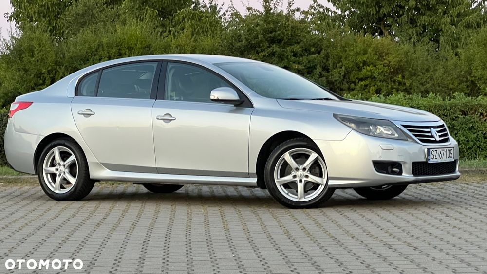 Renault Latitude 2.0 dCi Initiale - 6