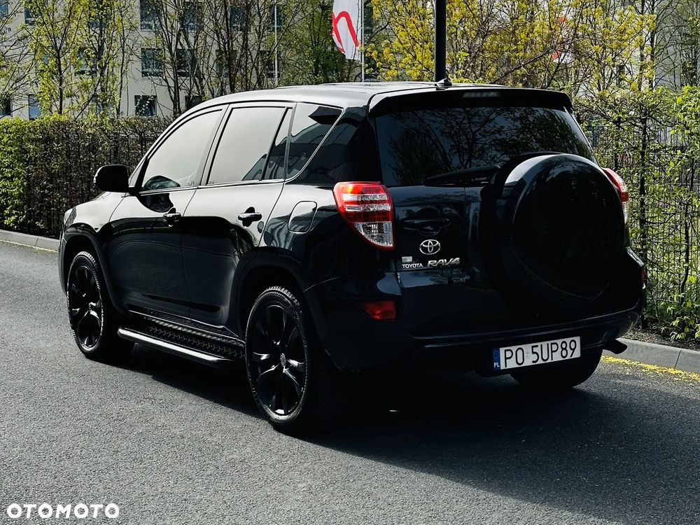 Toyota RAV4 - 11