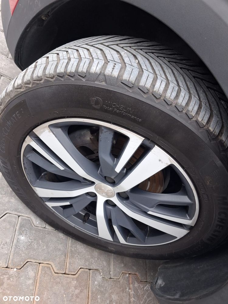 Peugeot 3008 PureTech 130 Stop & Start GPF Allure Business-Paket - 36