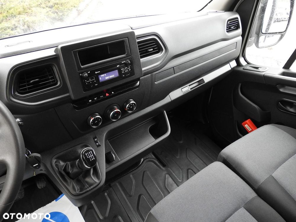 Renault MASTER PLANDEKA 10 PALET WEBASTO TEMPOMAT KLIMATYZACJA LEDY PNEUMATYKA  165KM - 34