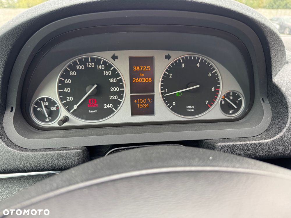 Mercedes-Benz Klasa B 180 BlueEFFICIENCY SPORT EDITION - 12