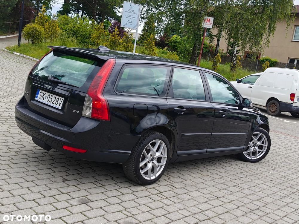 Volvo V50 2.0D DPF Kinetic - 1
