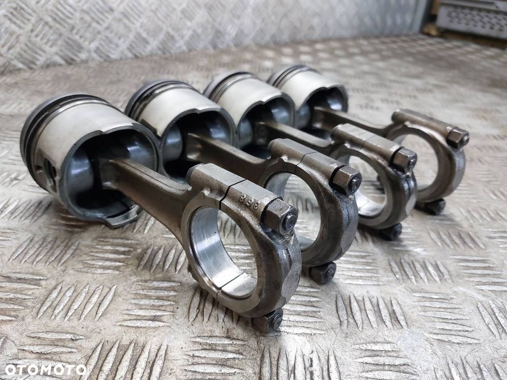 TŁOK + KORBOWÓD KOMPLET TOYOTA COROLLA E11 1.9 D - 2