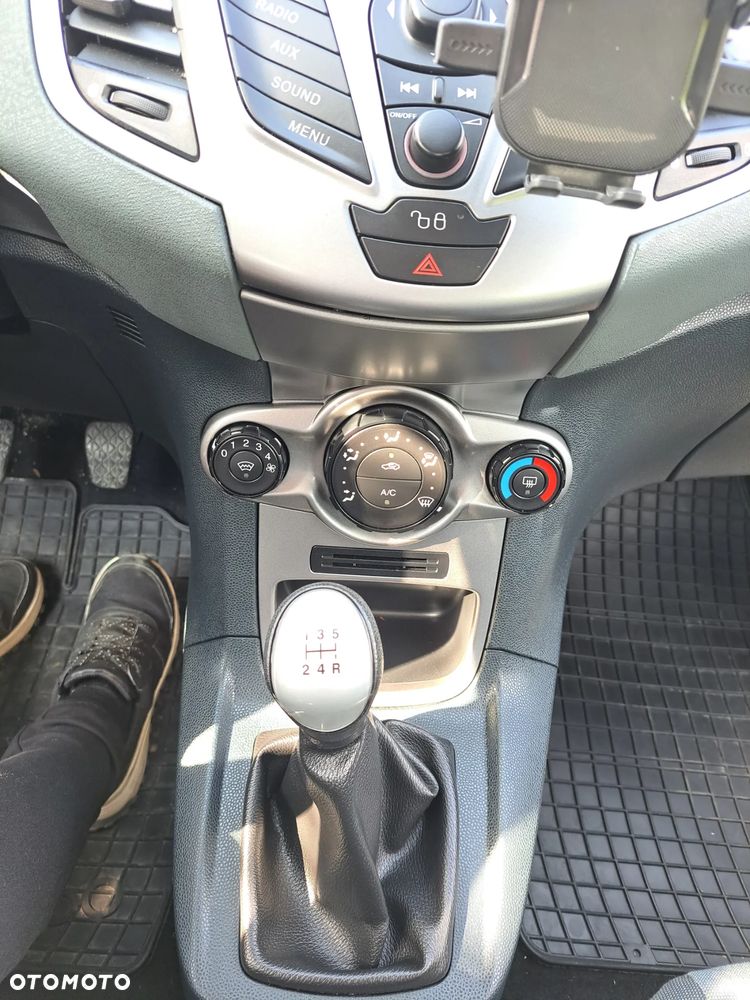Ford Fiesta - 19