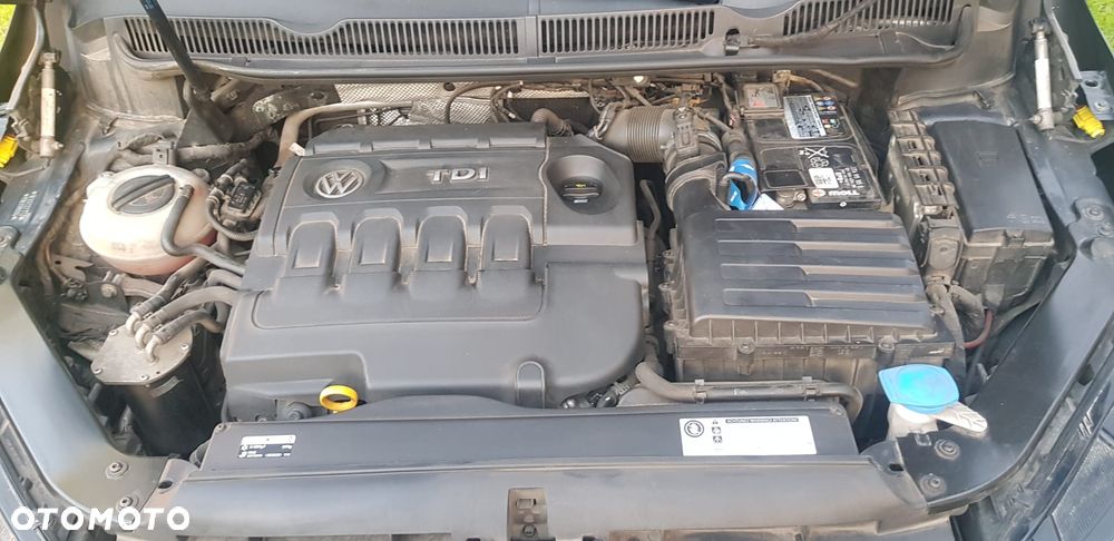 Volkswagen Touran 1.6 TDI SCR (BlueMotion Technology) Trendline - 12