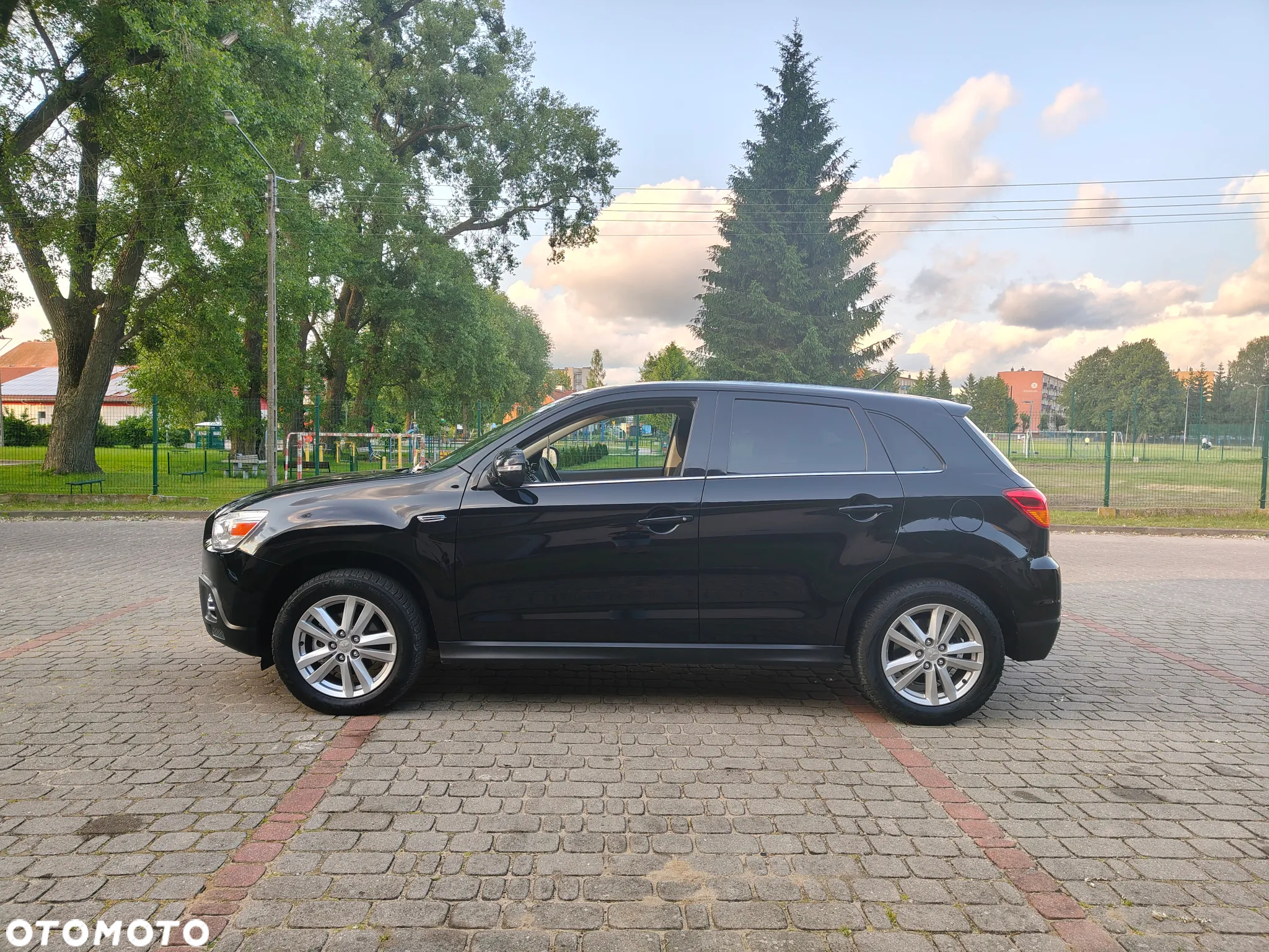 Mitsubishi ASX 1.8 DI-D 2WD Edition - 2