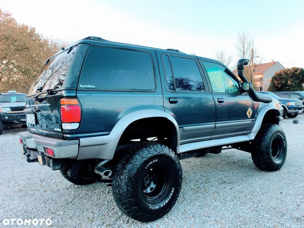 Ford Explorer - 6
