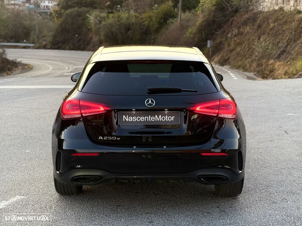 Mercedes-Benz A 250 e AMG Line - 12