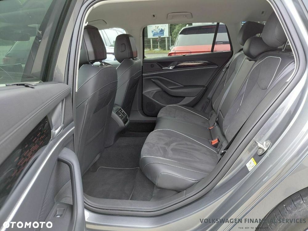 Volkswagen Passat Variant 2.0 TDI SCR Business Plus DSG - 10