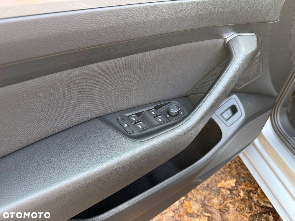 Volkswagen Passat Variant 2.0 TDI EVO Business DSG - 18