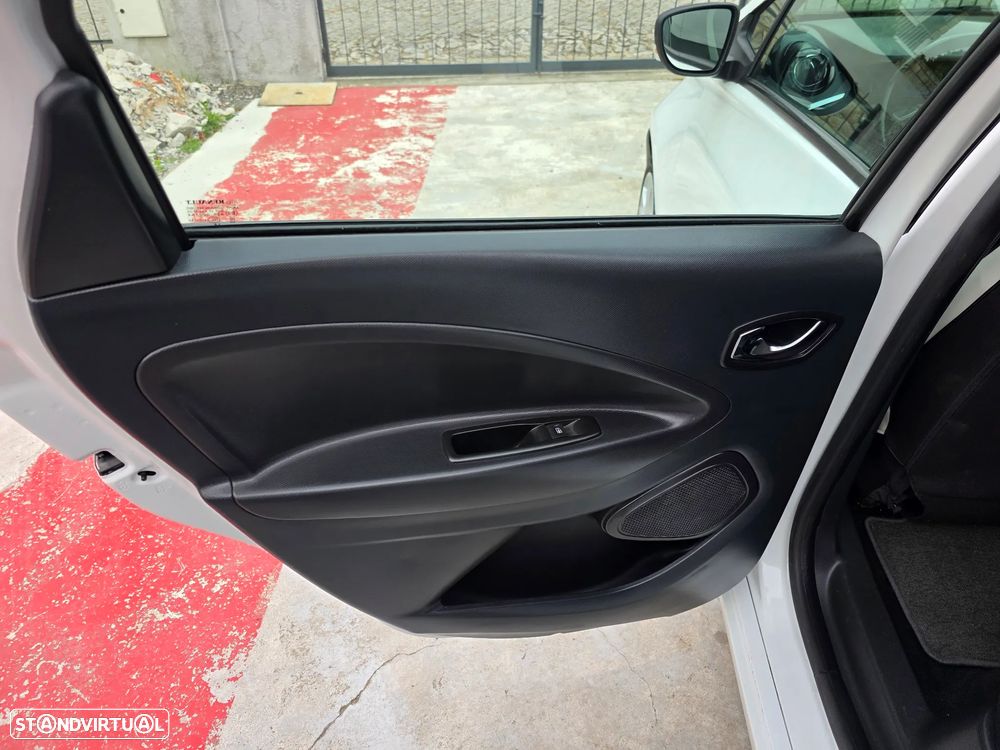 Renault Zoe (c/ Bateria) Limited 40 - 22